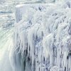   Ниагарският водопад почти замръзна