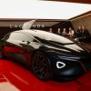    Aston Martin с електроджип срещу Ferrari