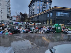 Кофите в ж.к. Люлин отново преливат, в кв. Слатина раздават чували
