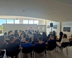 Поколение в риск: Открити диалози с младежите от Царево