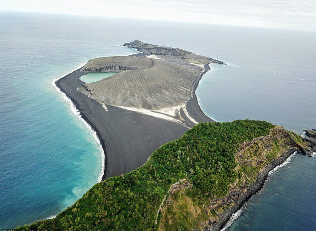     Мистериозен нов остров в Тихия океан